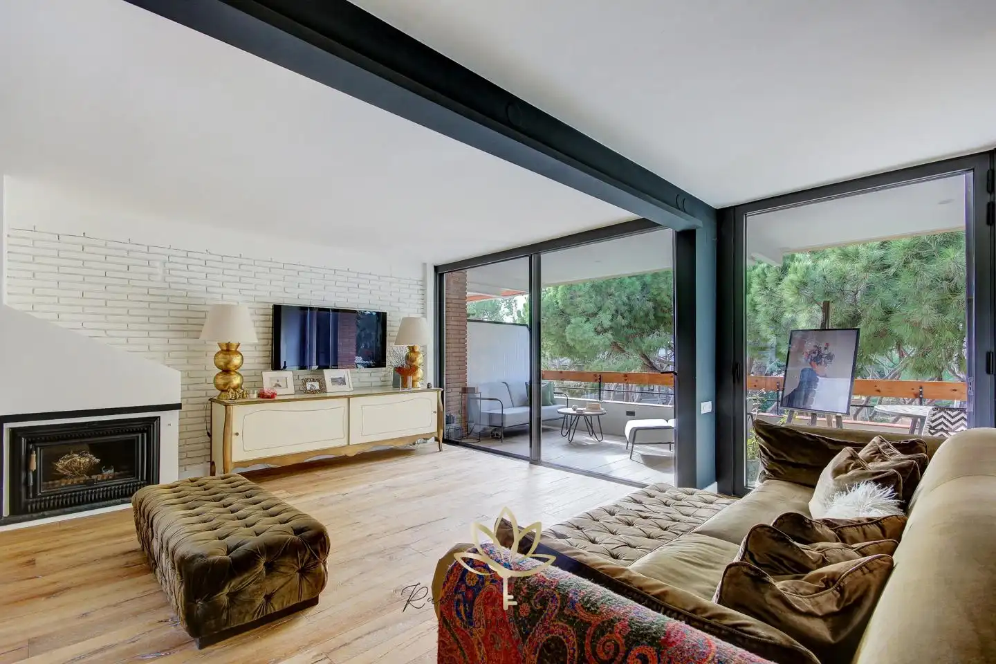 Sala d'estar de Dúplex en venda en Gavà amb Aire condicionat, Calefacció i Parquet
