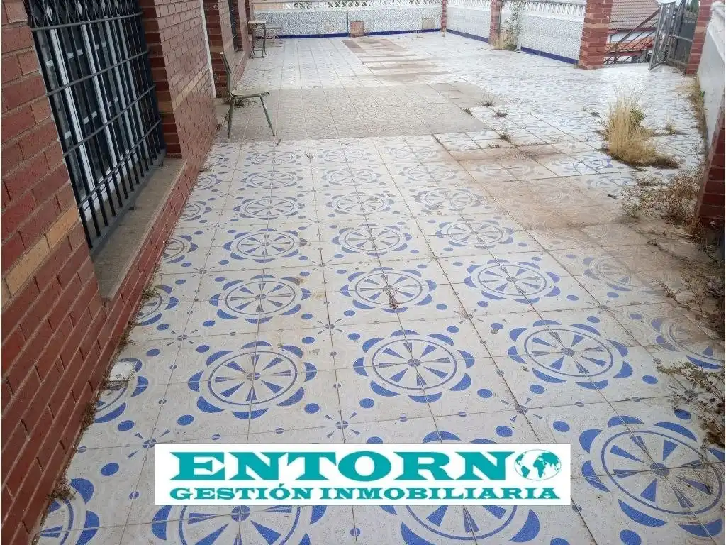 Vista exterior de Casa o chalet en venta en Santa Perpètua de Mogoda con Jardín privado, Terraza y Trastero