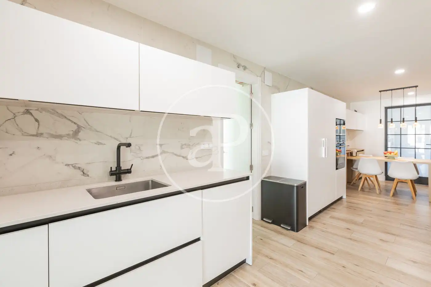 Küche von Haus oder Chalet zum Verkauf in Pozuelo de Alarcón mit Klimaanlage, Heizung und Privatgarten