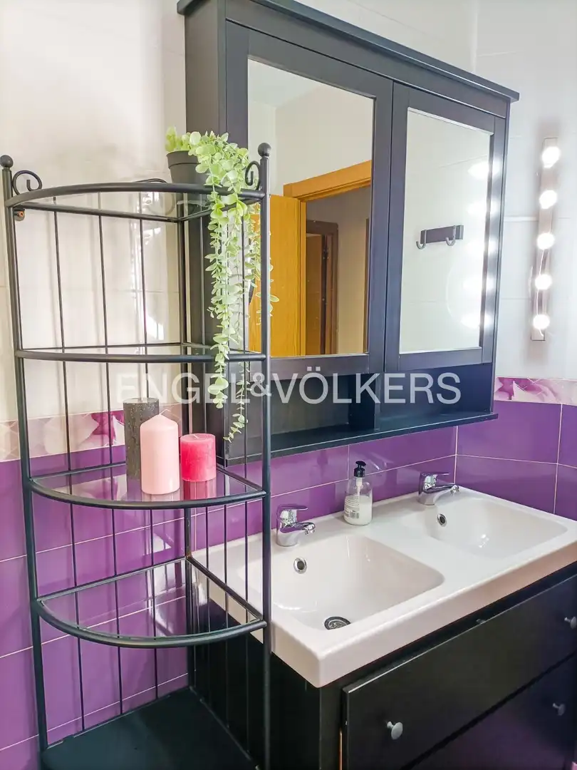 Baño de Piso de alquiler en Barcelona con Aire acondicionado, Calefacción y Balcón