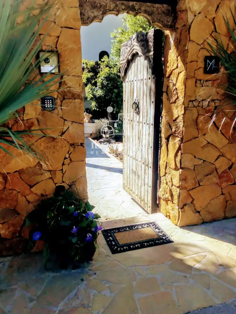 Houses for sale in Santa Eulària des Riu  with Air Conditioner, Private garden and Terrace