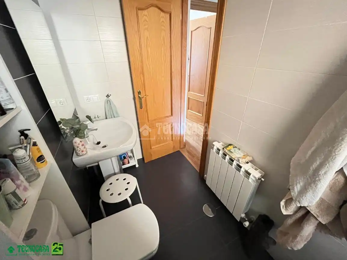 Baño de Piso en venta en Miguelturra con Aire acondicionado, Terraza y Balcón