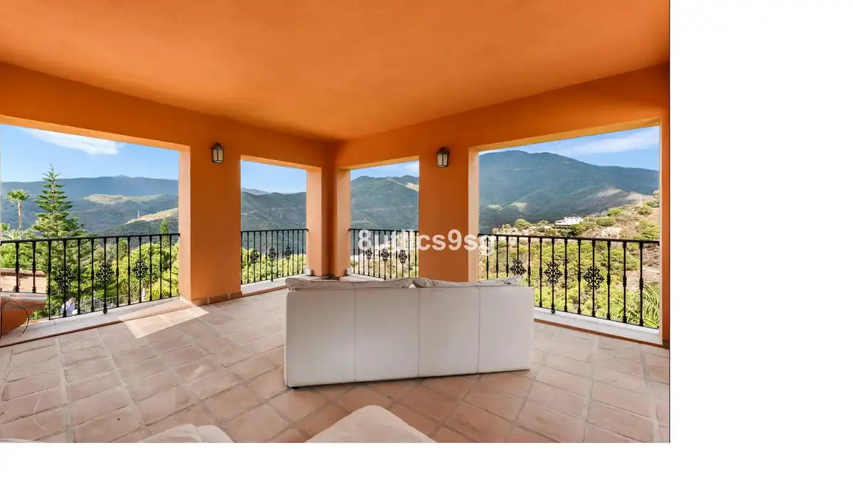 Terraza de Finca rústica en venta en Istán, Málaga