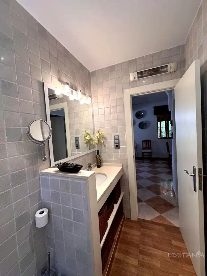 Baño de Casa o chalet de alquiler en Moncada con Aire acondicionado, Jardín privado y Terraza