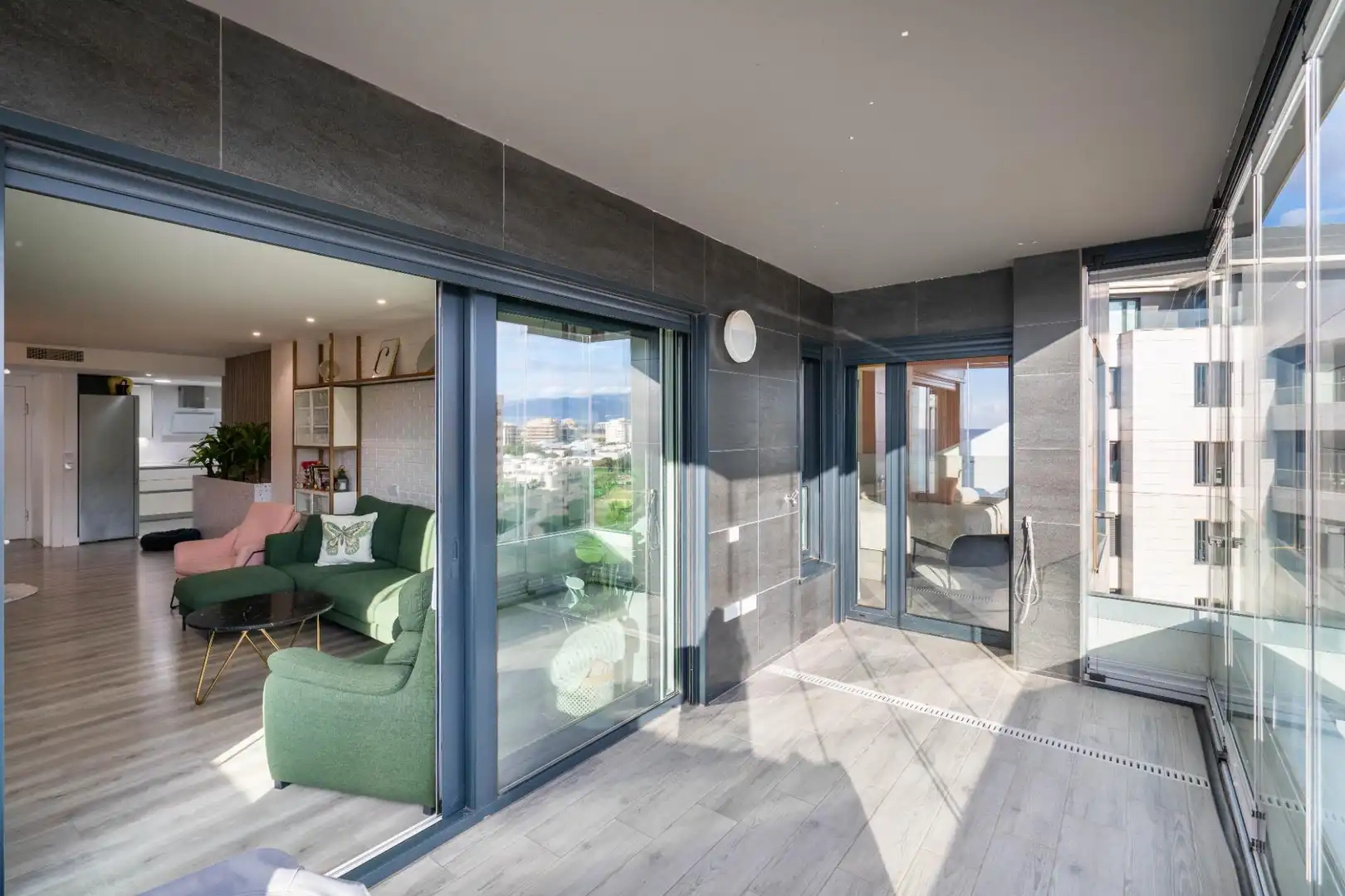 Terraza de Piso en venta en Almería con Aire acondicionado, Calefacción y Jardín privado