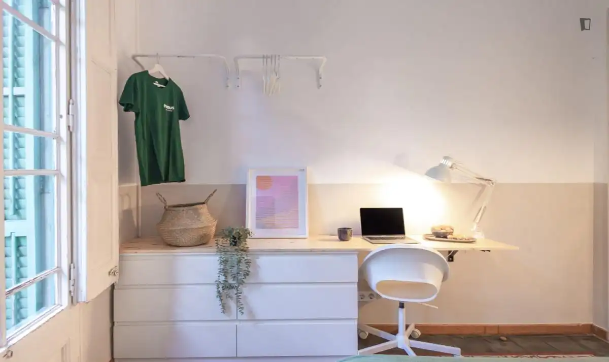 Dormitori de Apartament per a compartir en  Palma de Mallorca amb Moblat, Forn i Rentadora