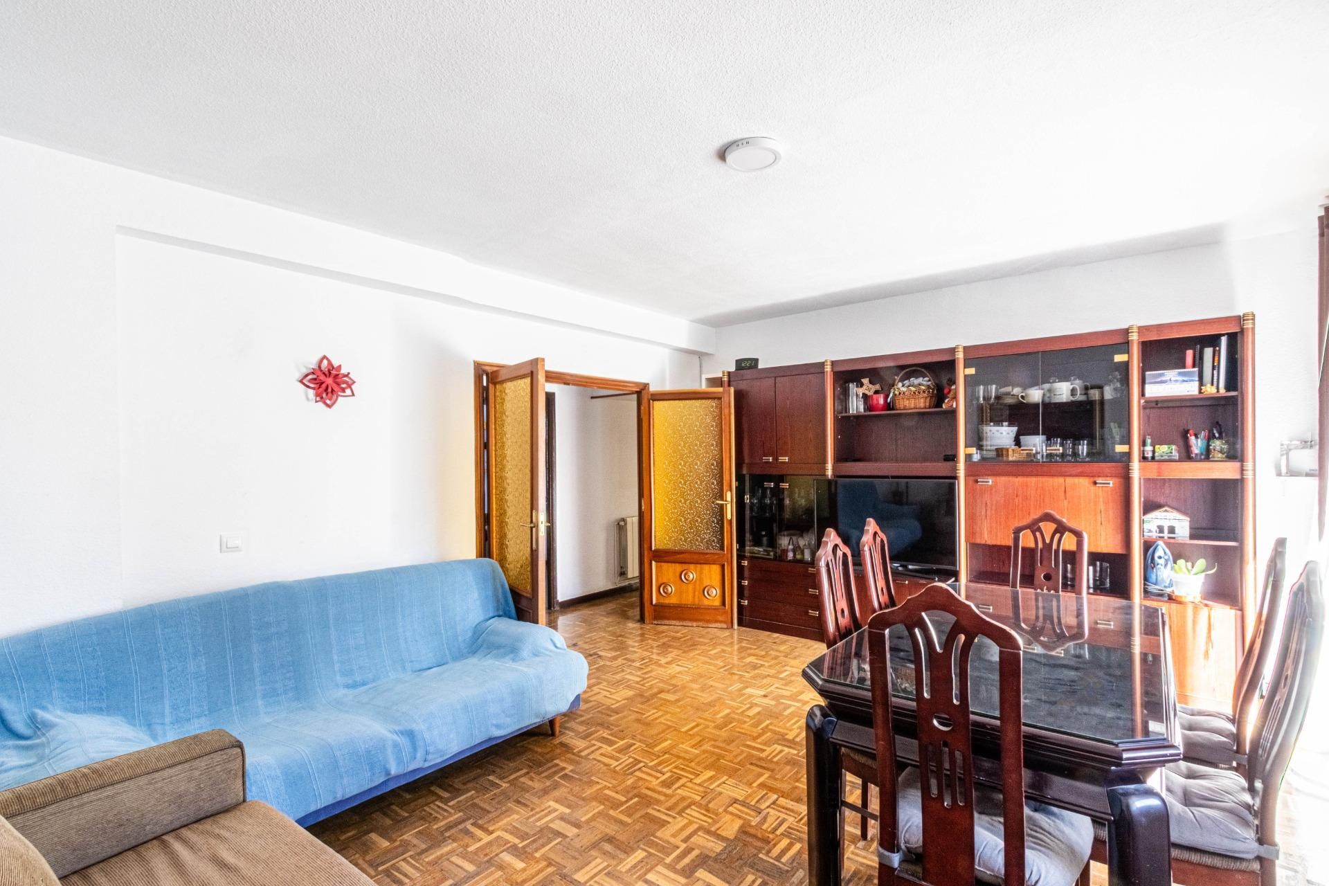 Sala d'estar de Pis en venda en  Madrid Capital amb Aire condicionat, Calefacció i Parquet