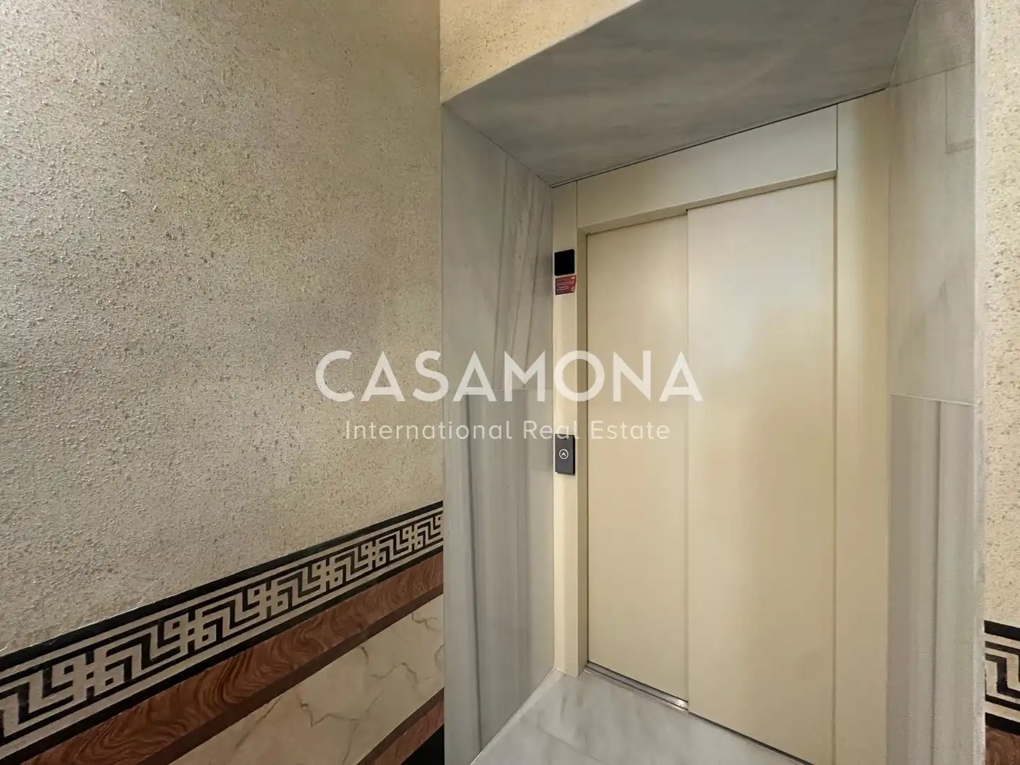 Ático en venta en Barcelona con Aire acondicionado, Calefacción y Terraza