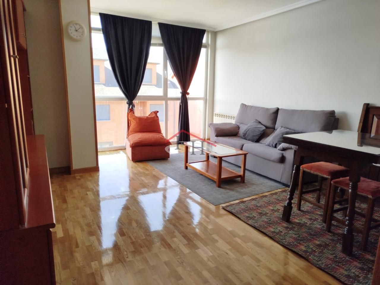 Living room of Apartment for sale in Villaquilambre  with Heating, Parquet flooring and Balcony