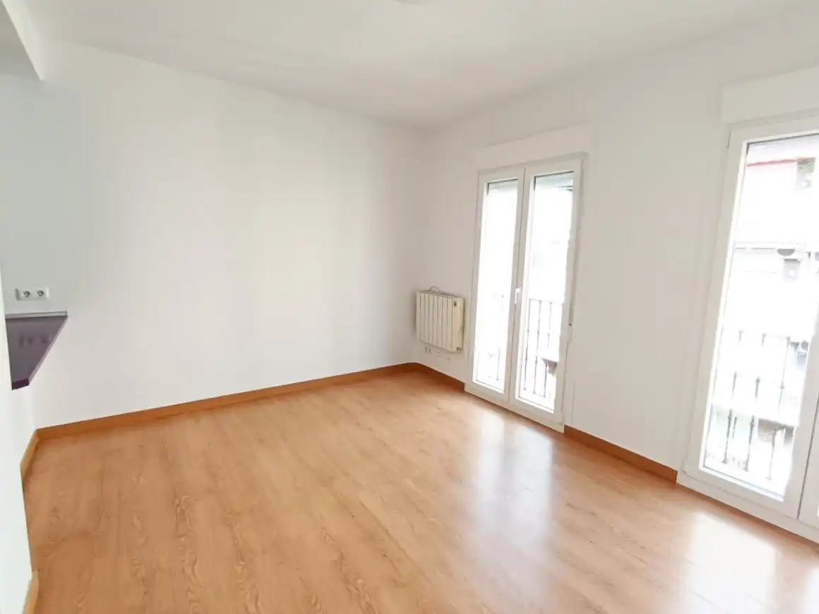 Bedroom of Flat for rent in Madrid  with Heating, Parquet flooring and Oven
