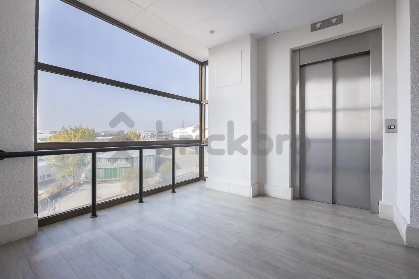 Oficina en venta en De Valdelaparra, Zona Industrial