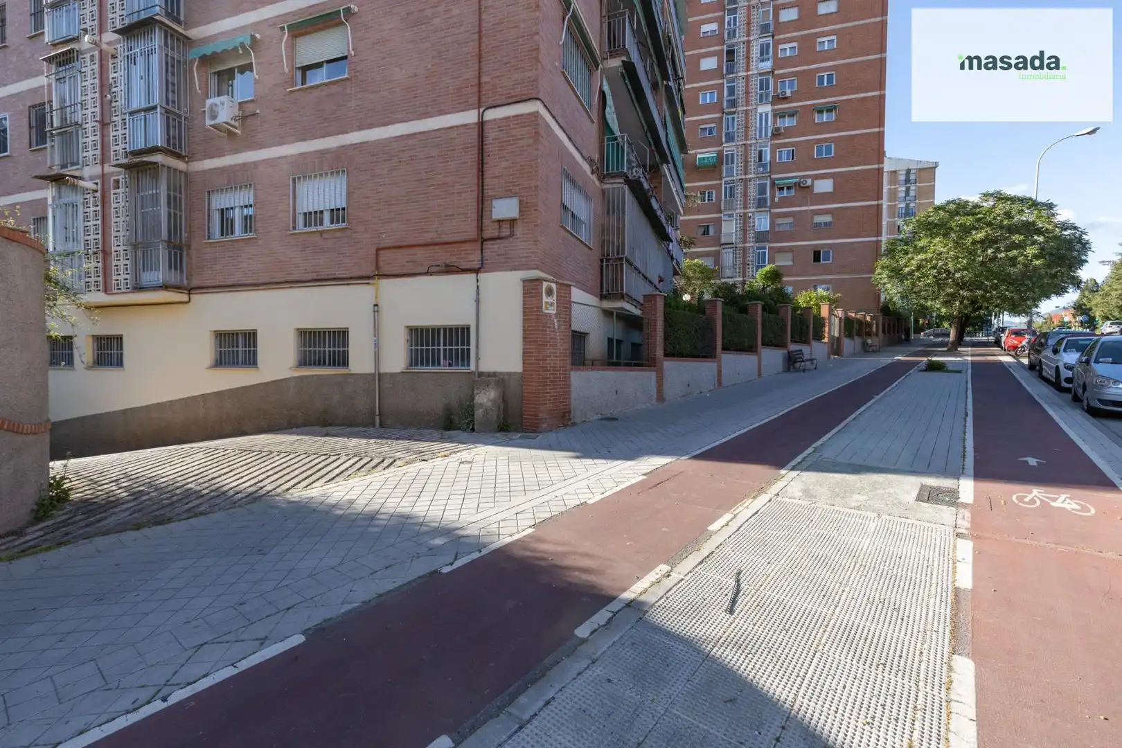 Außenansicht von Wohnung zum Verkauf in Granada mit Klimaanlage, Heizung und Balkon