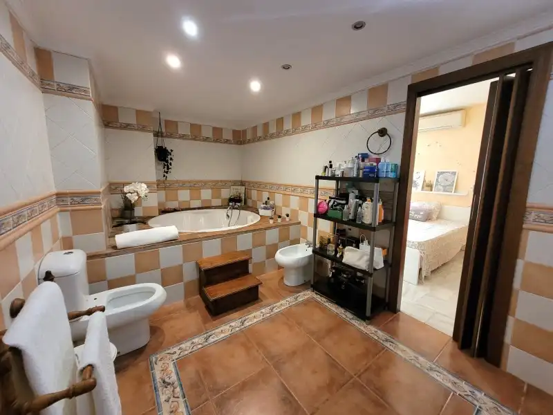 Piso en venta en Calle Jerez Perchet, 24, Cortijo Bazán - Los Casinis - Los Cipreses