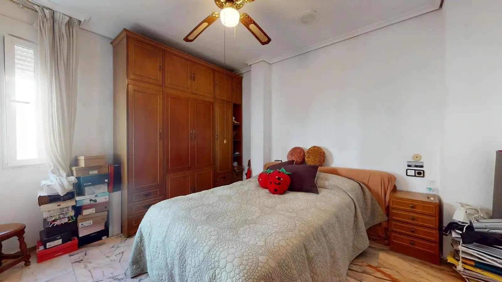 Dormitori de Casa o xalet en venda en Córdoba amb Jardí privat, Terrassa i Traster