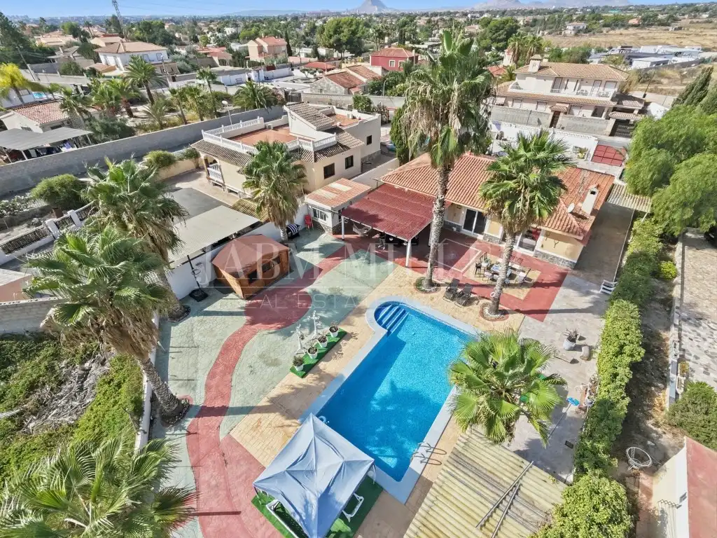 Exterior view of Houses for sale in La Huerta  