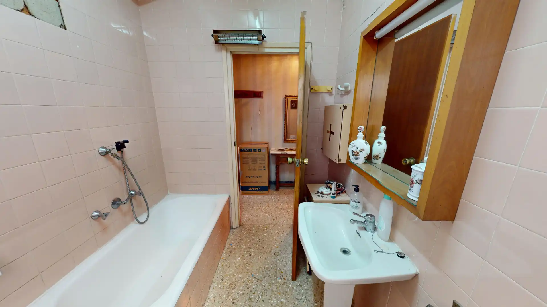 Bany de Edifici en venda en Alicante / Alacant