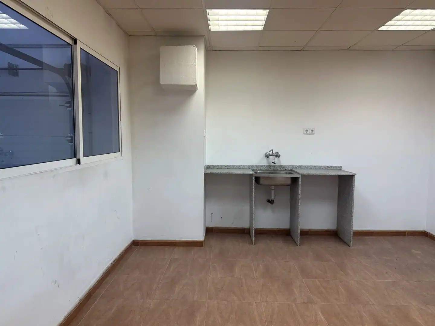Fabrikhallen zur Miete in Ontinyent
