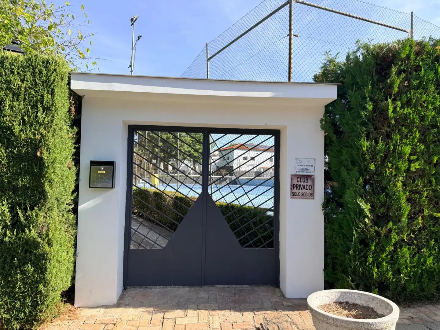 Vista exterior de Casa o chalet en venta en Gelves, Sevilla