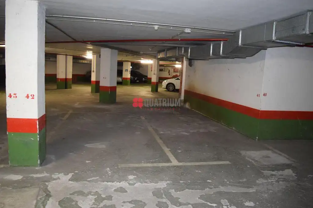 Parking de Local en venta en Santiago de Compostela 