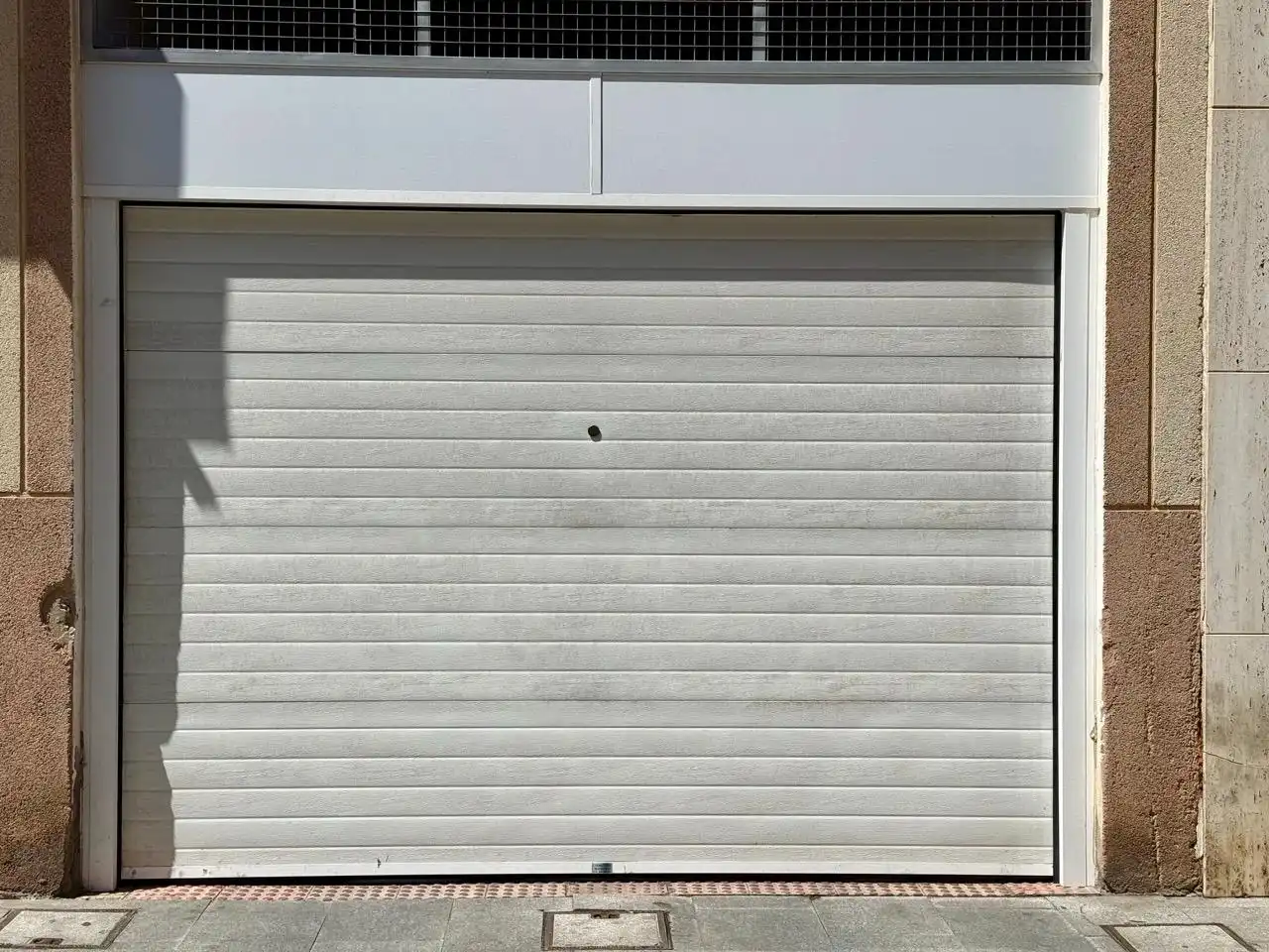 Außenansicht von Garage zum Verkauf in Roquetas de Mar