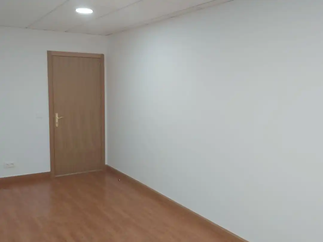 Oficina de lloguer en Burgos amb Alarma