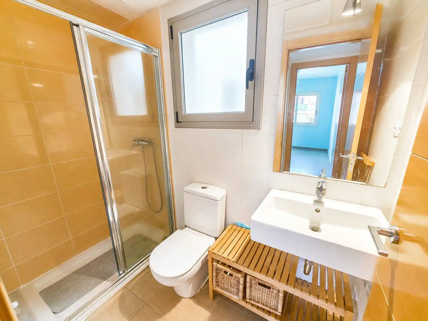 Bathroom of Flat for sale in El Vendrell  with Air Conditioner, Heating and Terrace
