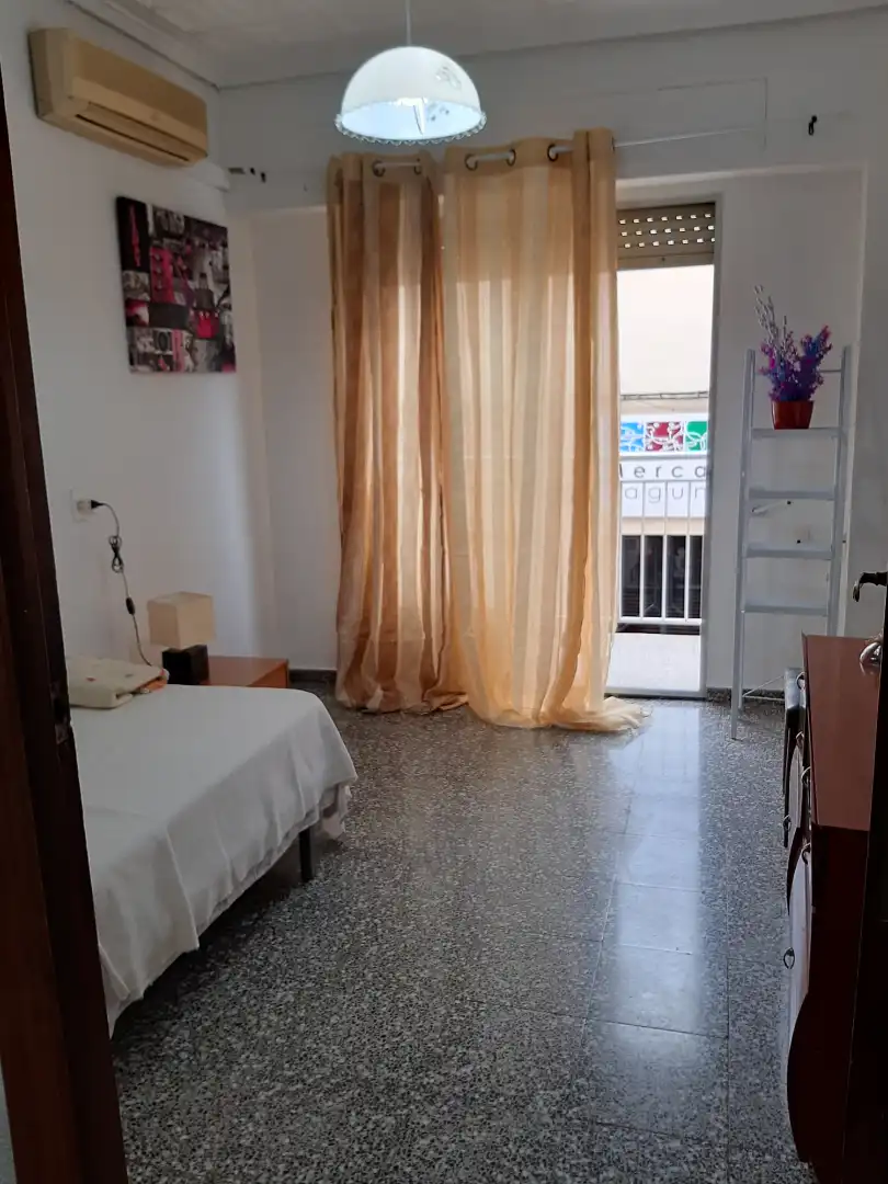 Habitación de Piso de alquiler en Sagunto / Sagunt con Amueblado, Horno y Lavadora