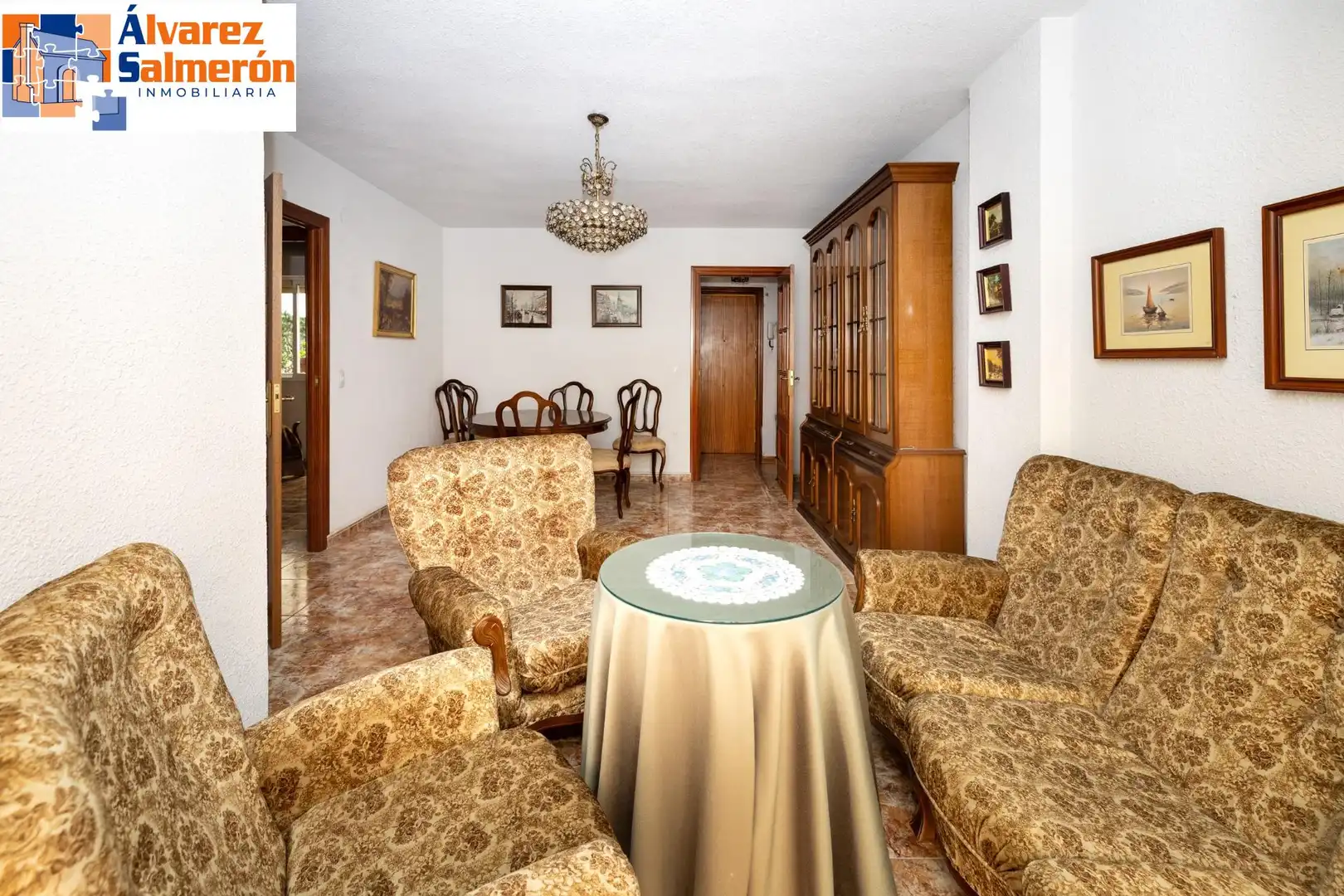 Living room of Flat for sale in Granada  with Terrace and Furnished