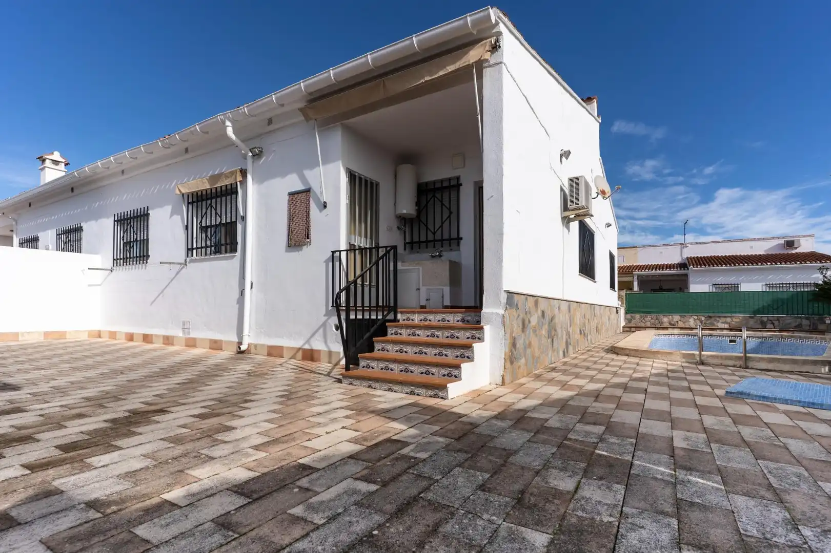 Vista exterior de Casa adosada en venta en Benissuera con Jardín privado y Piscina
