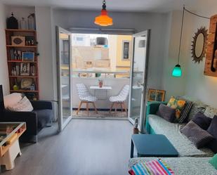 Living room of Flat to rent in Las Palmas de Gran Canaria  with Parquet flooring, Furnished and Oven