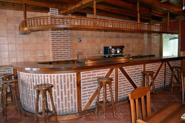 Local comercial en Venta en Calle San Pedro en Íscar