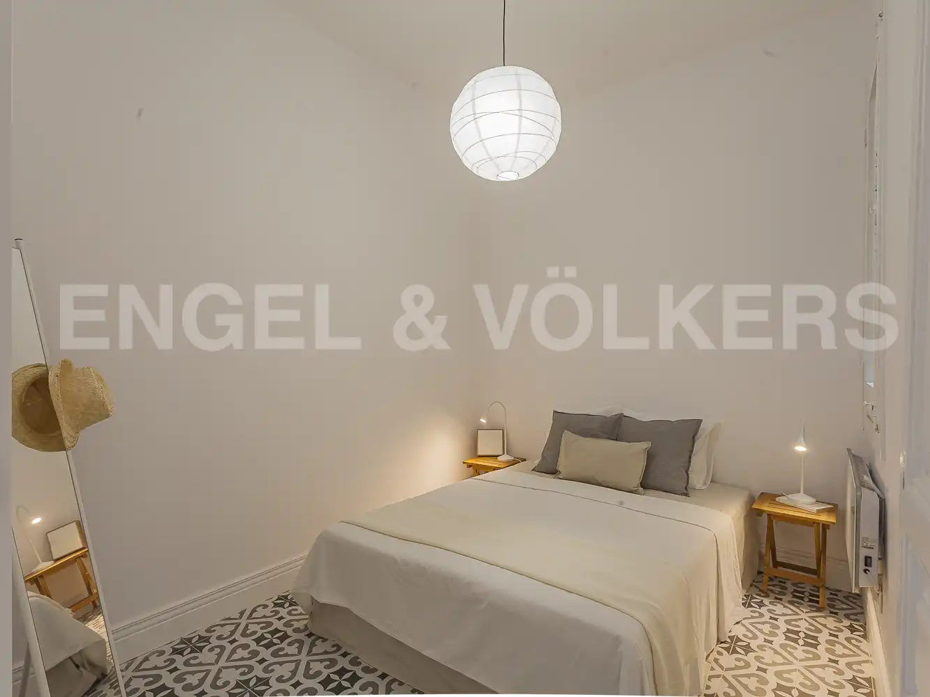 Schlafzimmer von Wohnung zum Verkauf in Barcelona mit Heizung und Balkon