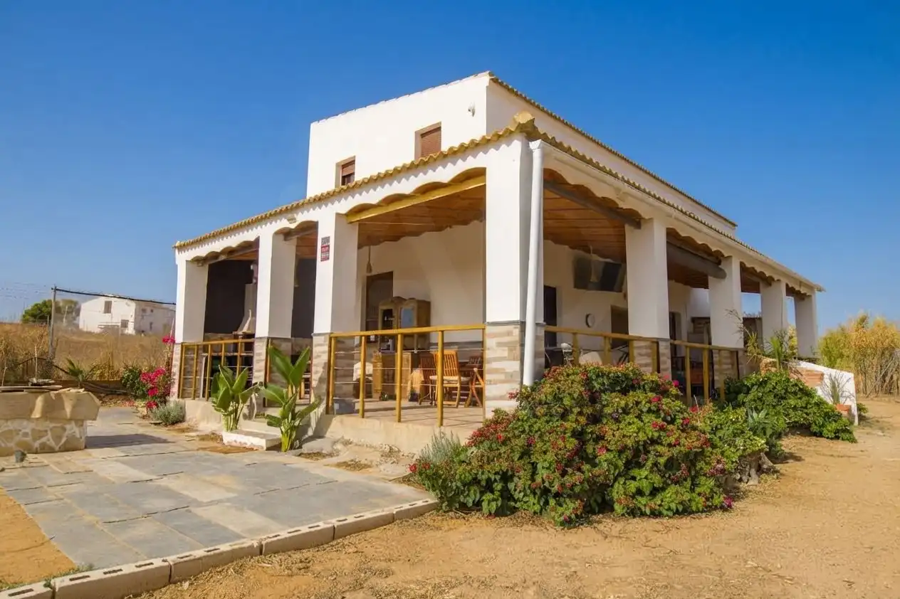 Vista exterior de Casa o chalet en venta en Lepe con Calefacción