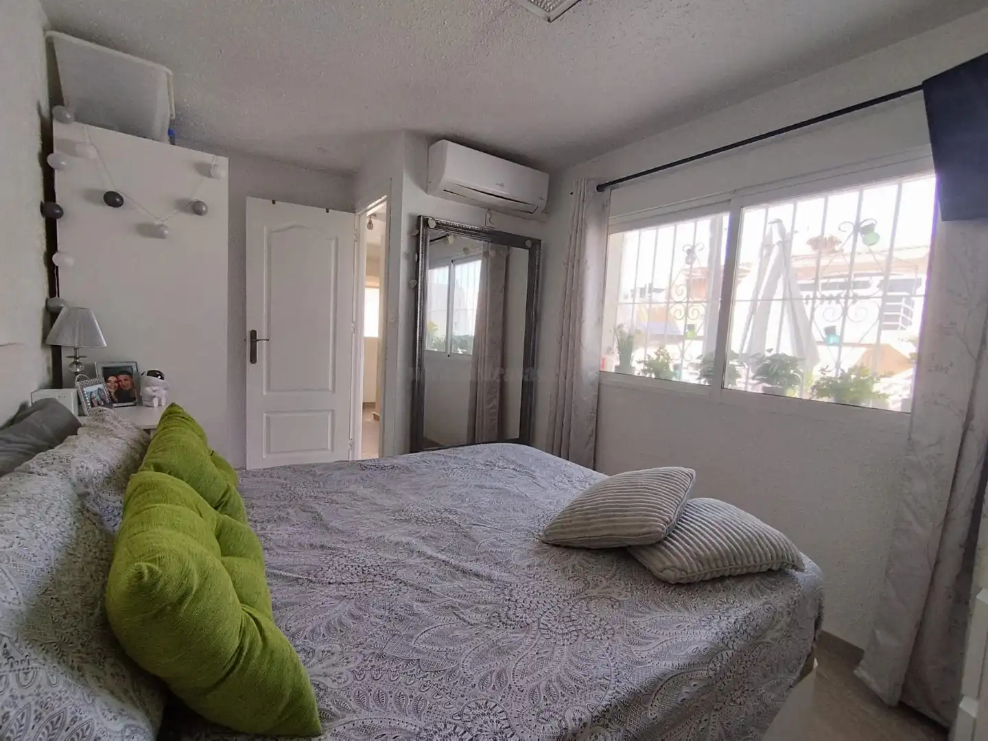 Chalet con piscina en venta en Los Balcones - Los Altos, imagen 36