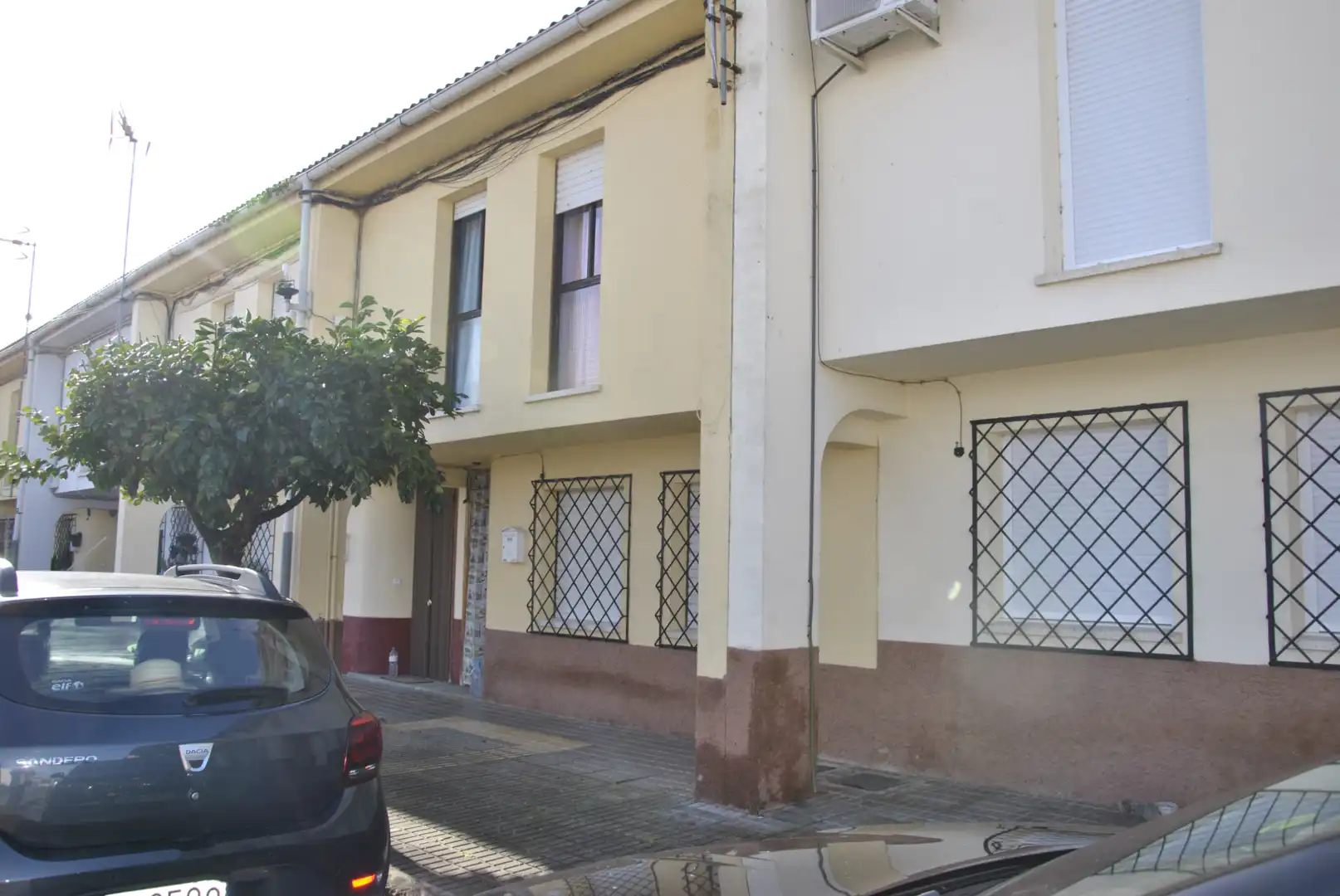 Vista exterior de Casa adosada en venta en Alagón del Río con Aire acondicionado, Calefacción y Jardín privado