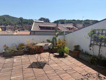 Casa con balcone in vendita a Carrer Carrer Calàbria 79