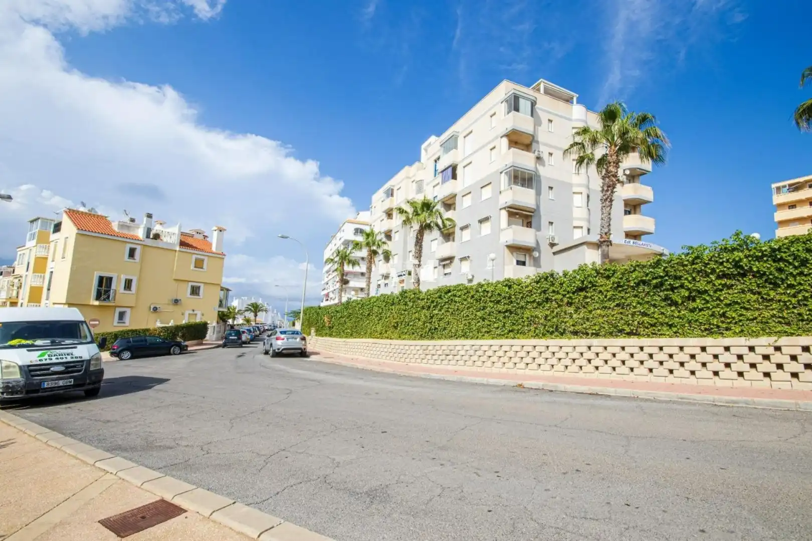 Vista exterior de Estudi en venda en Torrevieja amb Aire condicionat, Calefacció i Piscina