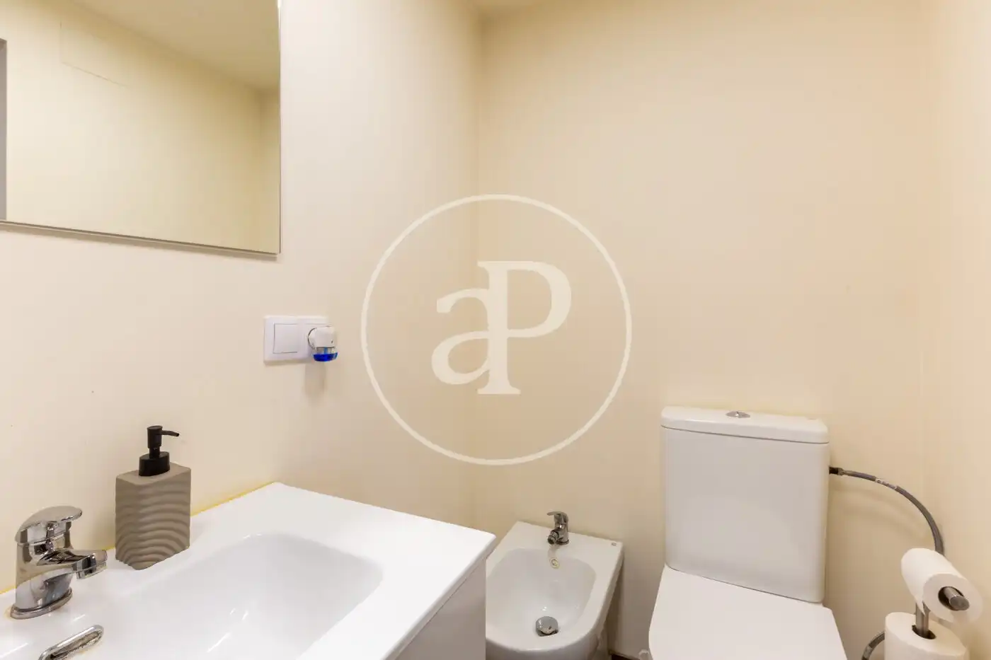 Baño de Casa o chalet en venta en La Pobla de Vallbona con Aire acondicionado, Jardín privado y Terraza