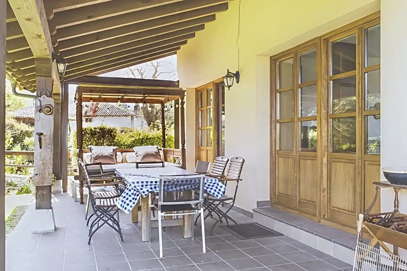 Terrassa de Finca rústica en venda en Llanes amb Aire condicionat i Calefacció