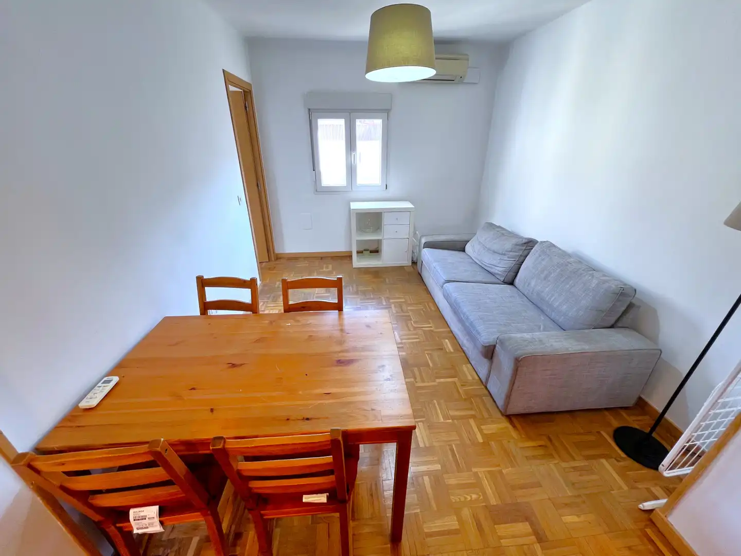 Sala d'estar de Pis en venda en Madrid amb Aire condicionat, Calefacció i Parquet