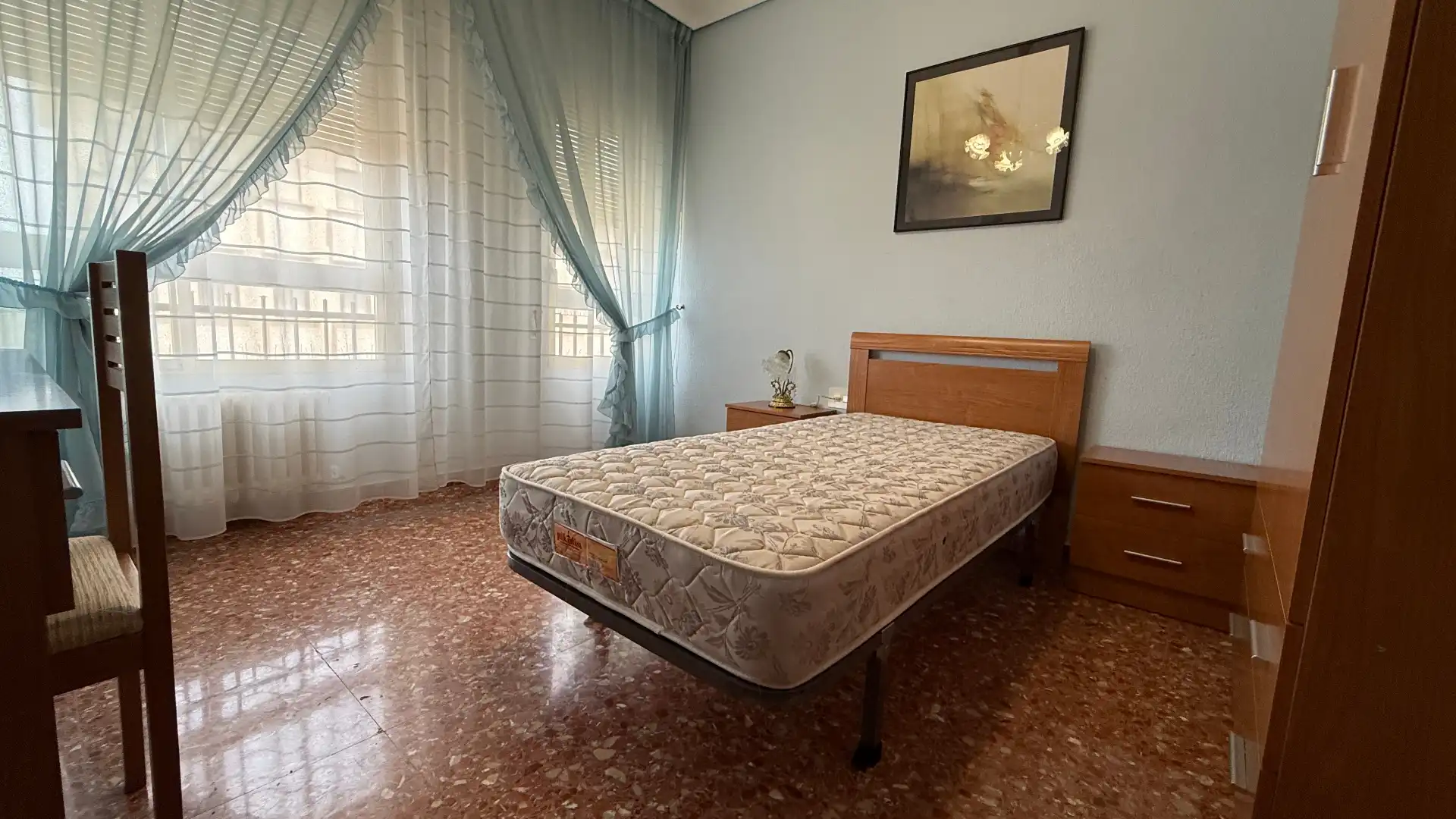 Habitación de Piso de alquiler en Albacete con Calefacción, Terraza y Amueblado