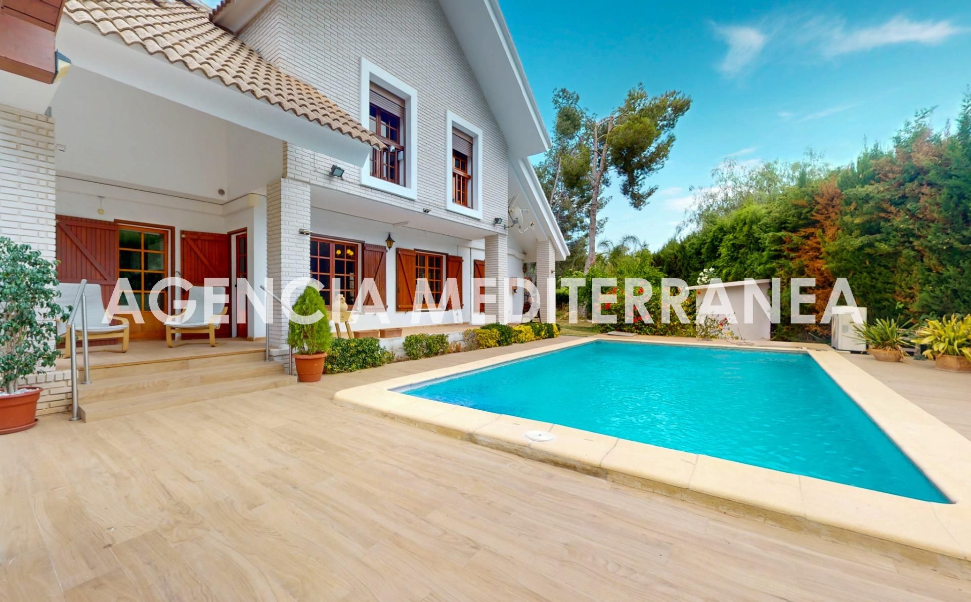 Casa o xalet en venda a Serra
