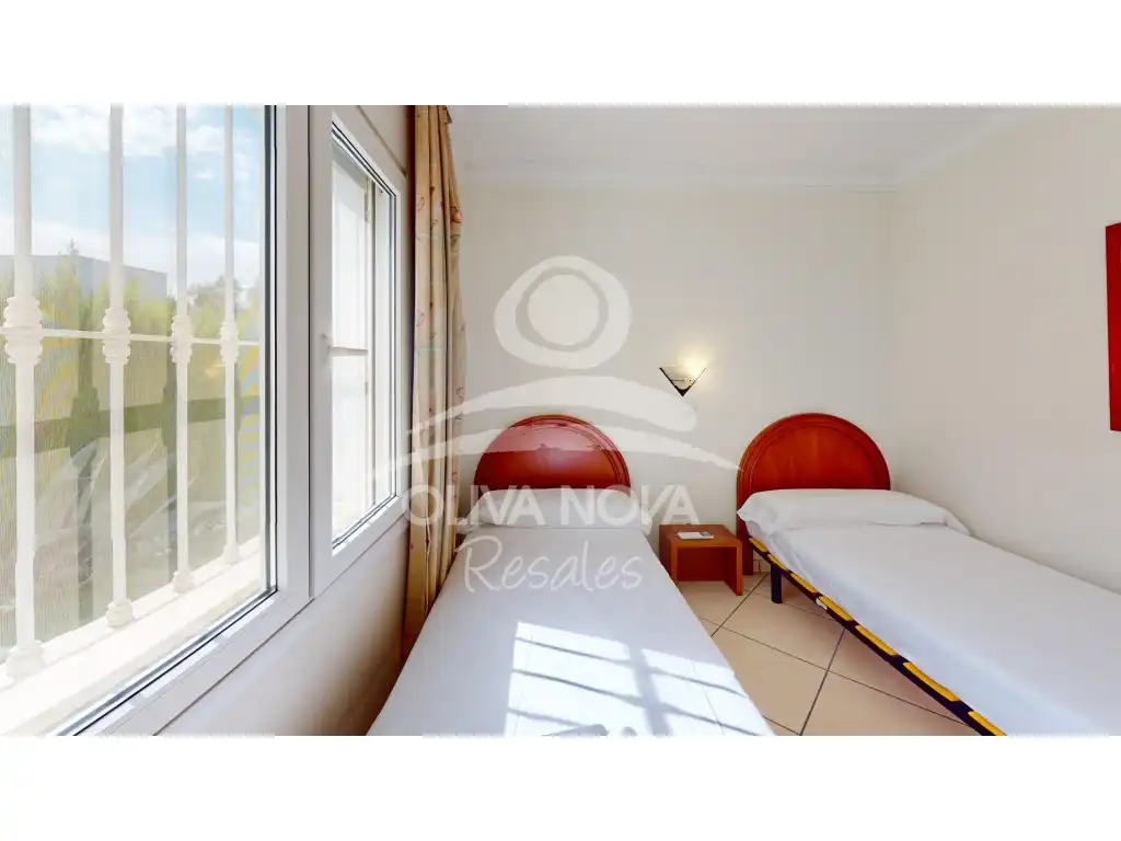 Casa amb piscina en venda a Calle Brueghell, imagen 17