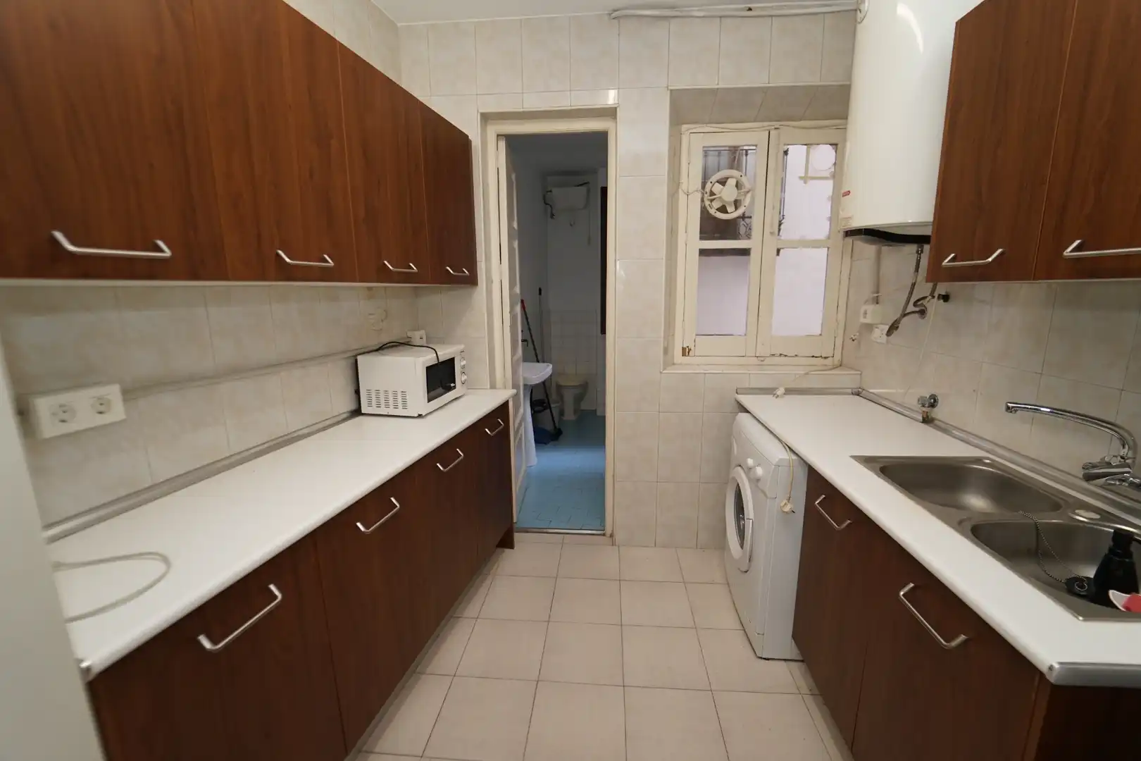 Kitchen of Flat for rent in Granada  with Air Conditioner, Furnished and Washing machine