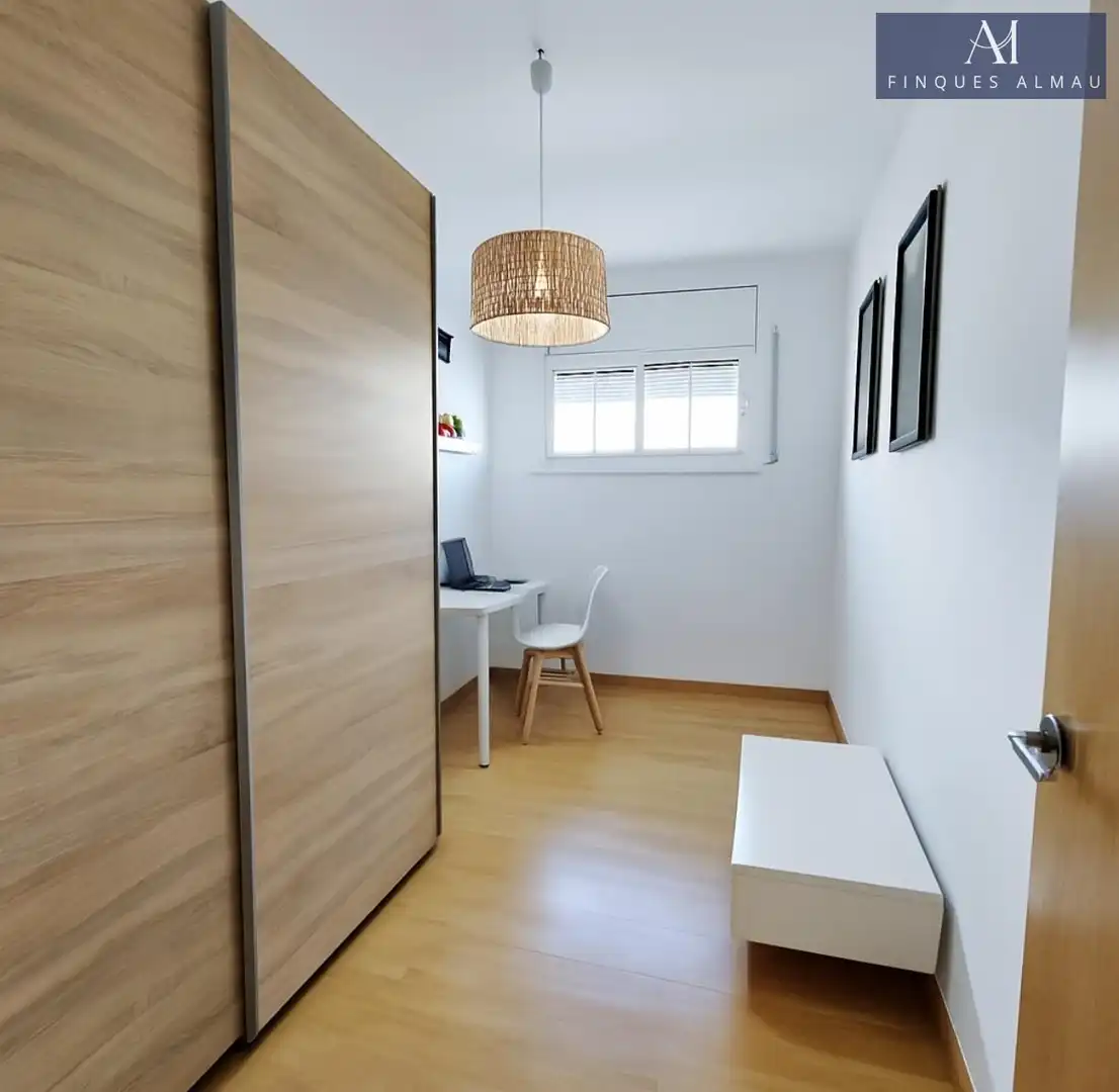 Schlafzimmer von Wohnung zum Verkauf in Sitges mit Klimaanlage, Parkett und Terrasse