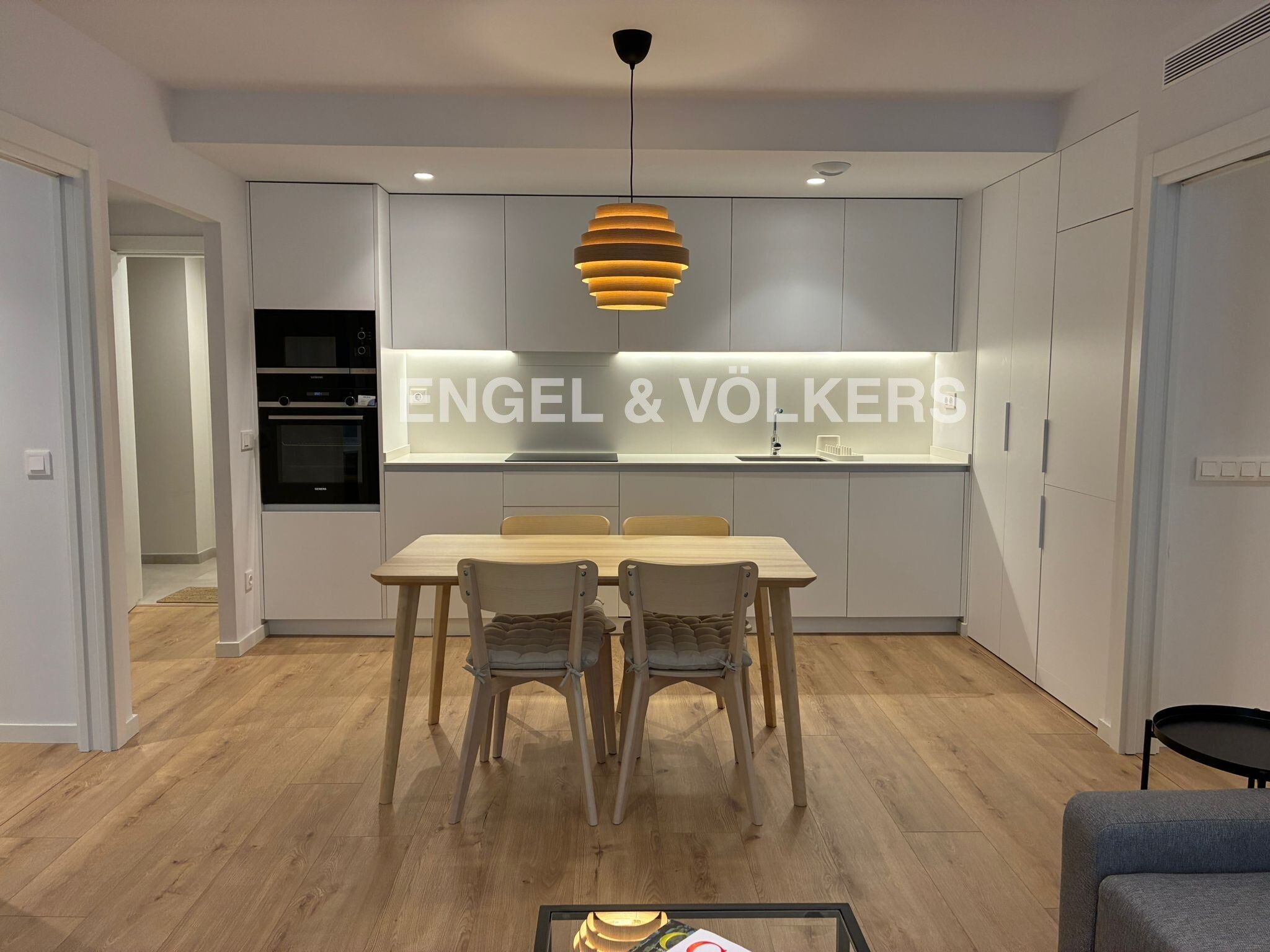 Cuina de Apartament de lloguer en  Barcelona Capital amb Aire condicionat, Calefacció i Parquet