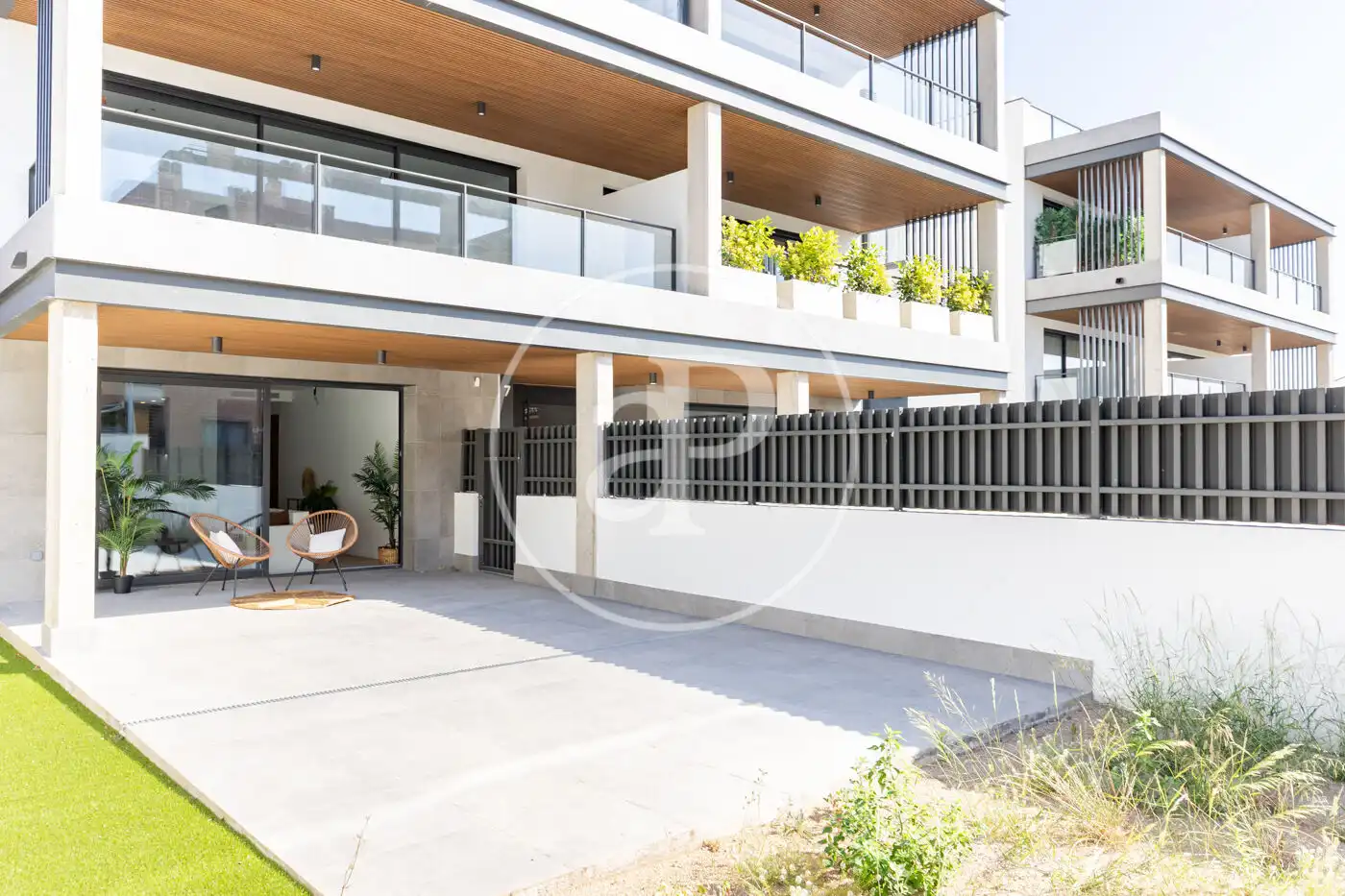Außenansicht von Wohnung zum Verkauf in Sant Cugat del Vallès mit Klimaanlage, Heizung und Privatgarten