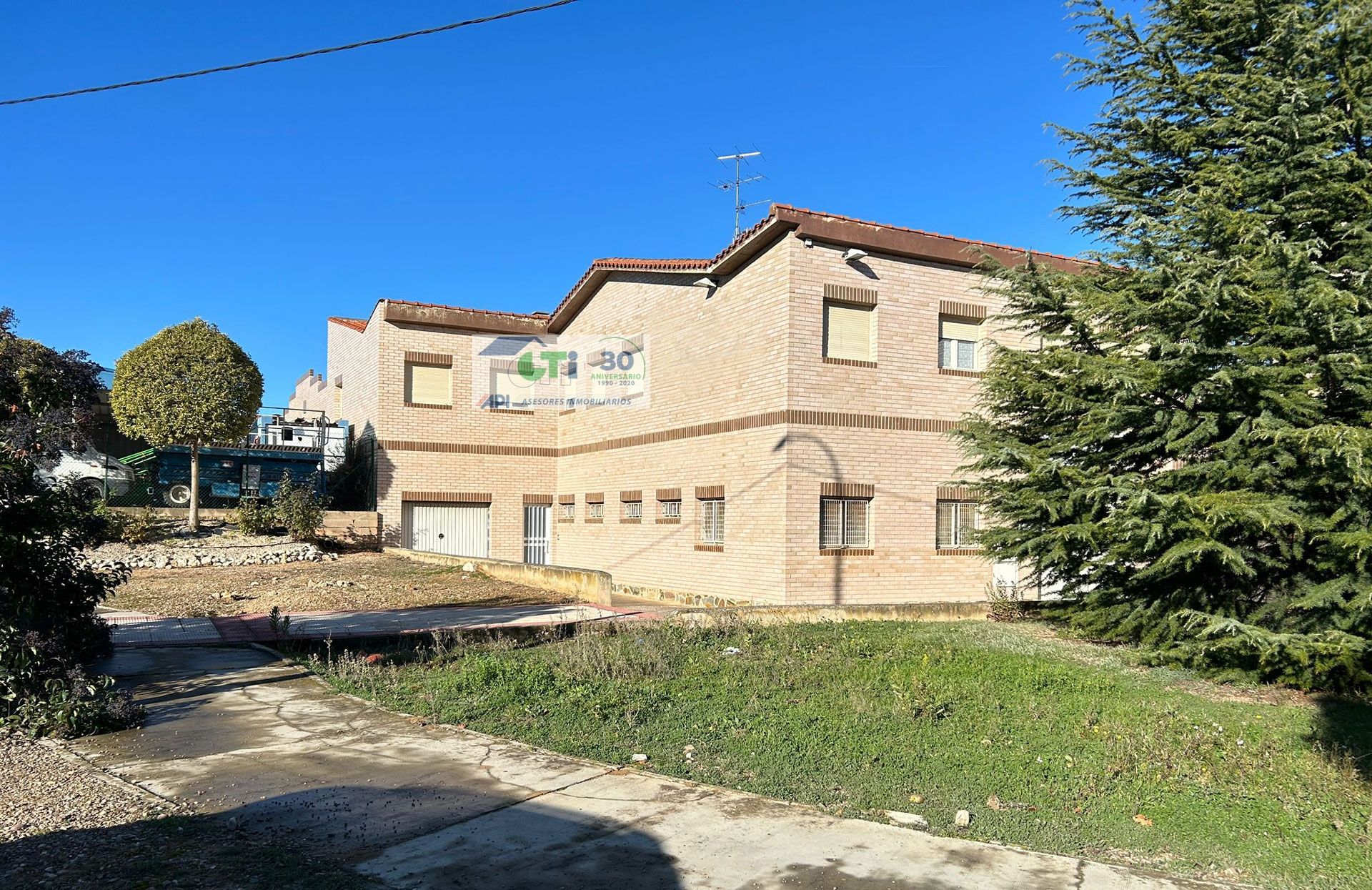 Exterior view of Industrial buildings for sale in Calatayud
