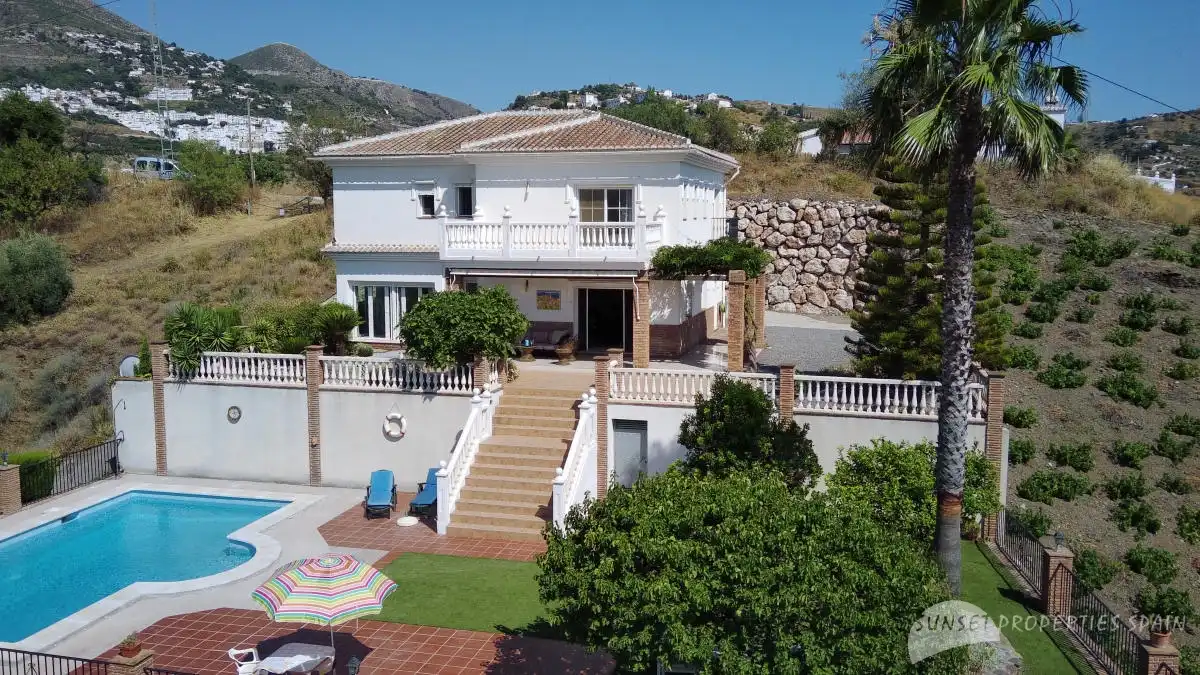 Exterior view of Houses for sale in Cómpeta  with Air Conditioner, Private garden and Swimming Pool