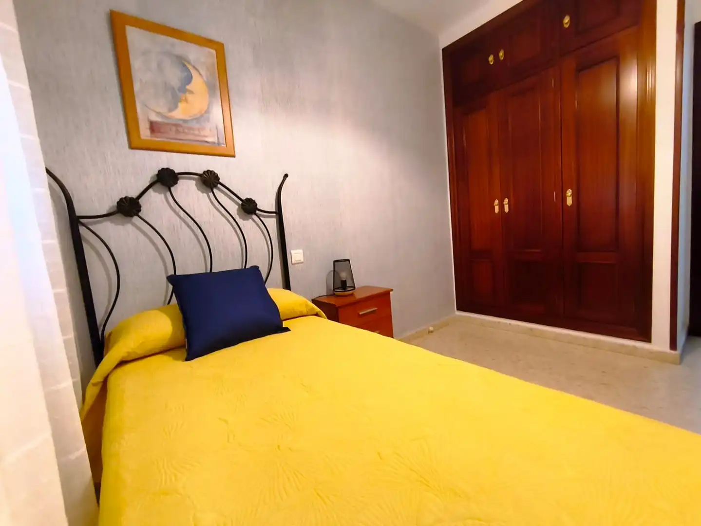 Bedroom of Flat for rent in Badajoz  with Air Conditioner, Furnished and Oven